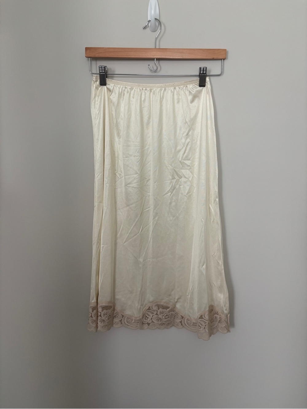 Vanity Fair Cream Midi Slip Skirt with Lace Hem - Size S - waist 12”-17”